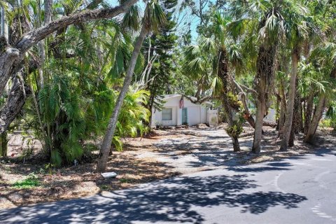 House in Sarasota, Florida 3 bedrooms, 231.88 sq.m. № 1718259 - photo 14