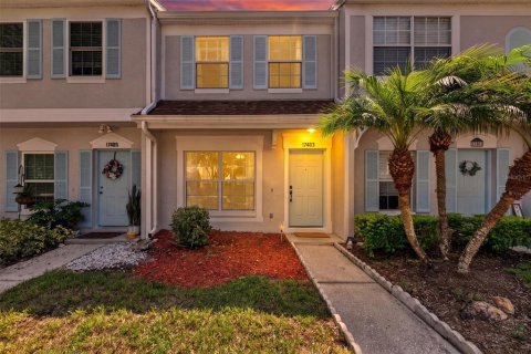 Touwnhouse à vendre à Tampa, Floride: 2 chambres, 107.02 m2 № 2208575 - photo 2
