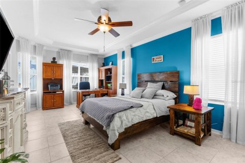 Casa en venta en Spring Hill, Florida, 4 dormitorios, 330.08 m2 № 1724034 - foto 17