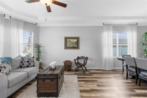 Casa en venta en Spring Hill, Florida, 4 dormitorios, 330.08 m2 № 1724034 - foto 3