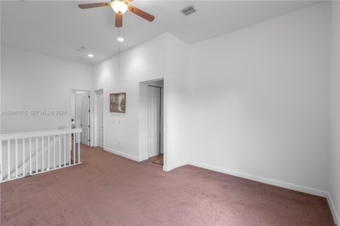Townhouse in Pembroke Pines, Florida 3 bedrooms, 215.53 sq.m. № 2071912 - photo 23