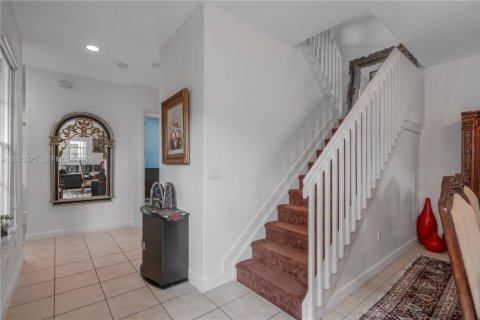 Townhouse in Pembroke Pines, Florida 3 bedrooms, 215.53 sq.m. № 2071912 - photo 11