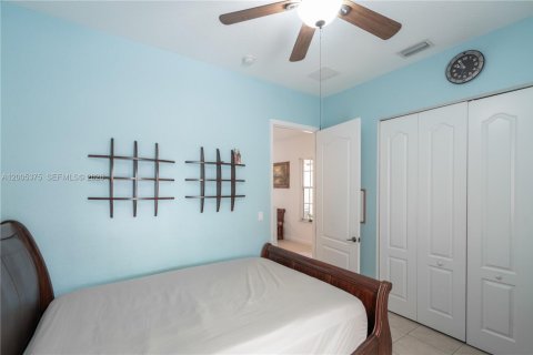 Townhouse in Pembroke Pines, Florida 3 bedrooms, 215.53 sq.m. № 2071912 - photo 25
