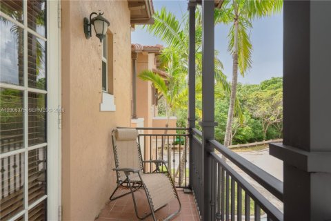 Townhouse in Pembroke Pines, Florida 3 bedrooms, 215.53 sq.m. № 2071912 - photo 27