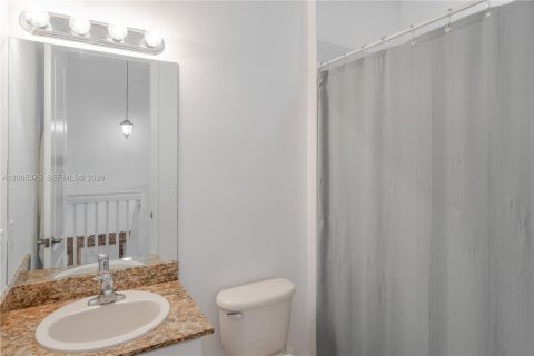 Townhouse in Pembroke Pines, Florida 3 bedrooms, 215.53 sq.m. № 2071912 - photo 20