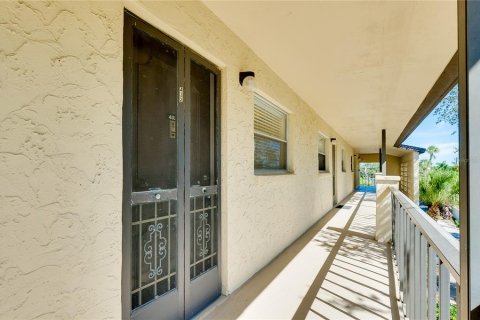 Condo in Sarasota, Florida, 2 bedrooms  № 2367105