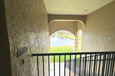 Condo in Winter Haven, Florida, 2 bedrooms № 2213107