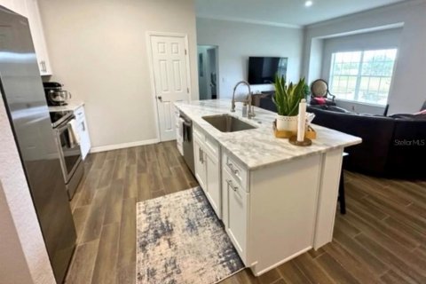 Condo in Winter Haven, Florida, 2 bedrooms № 2213107 - photo 3