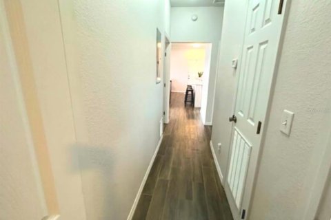 Condo in Winter Haven, Florida, 2 bedrooms № 2213107 - photo 10