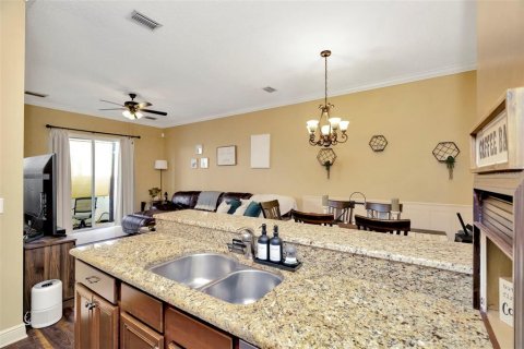 Adosado en venta en Tampa, Florida, 2 dormitorios, 158.12 m2 № 1734388 - foto 12