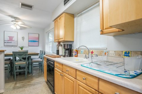 Купить виллу или дом в Холливуд, Флорида 3 спальни, 108.7м2, № 2017953 - фото 17