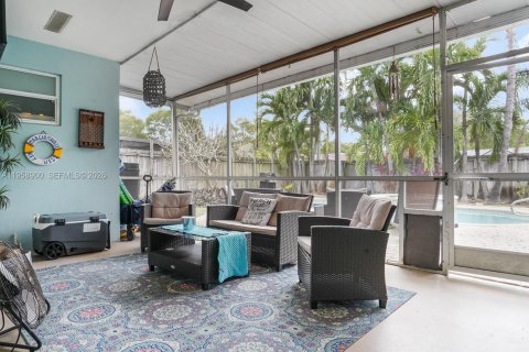 Купить виллу или дом в Холливуд, Флорида 3 спальни, 108.7м2, № 2017953 - фото 19