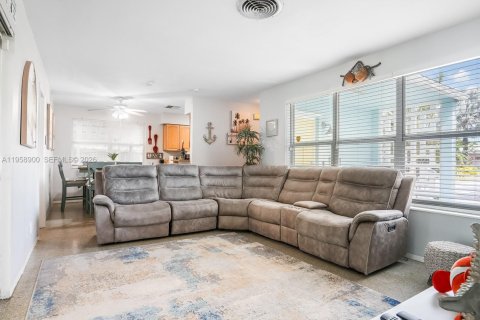 Купить виллу или дом в Холливуд, Флорида 3 спальни, 108.7м2, № 2017953 - фото 4