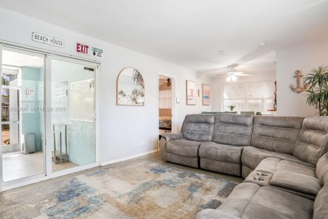 Купить виллу или дом в Холливуд, Флорида 3 спальни, 108.7м2, № 2017953 - фото 5