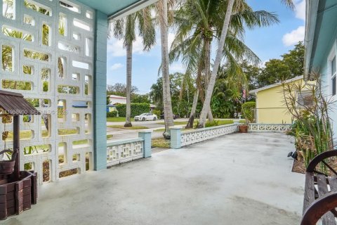 Купить виллу или дом в Холливуд, Флорида 3 спальни, 108.7м2, № 2017953 - фото 21