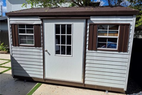 Casa en venta en Miami, Florida, 5 dormitorios, 251.95 m2 № 1969165 - foto 23