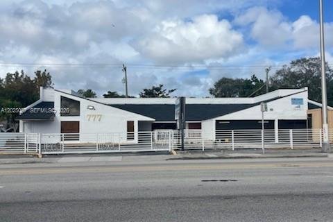 Immobilier commercial à vendre à Miami, Floride № 2084570 - photo 2