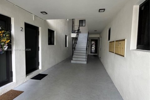 Villa ou maison à louer à North Miami Beach, Floride: 1 chambre, 81.75 m2 № 2024671 - photo 13