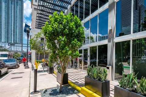 Condo in Miami, Florida, 1 bedroom  № 2031734 - photo 29