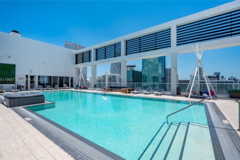 Condo in Miami, Florida, 1 bedroom  № 2031734 - photo 19