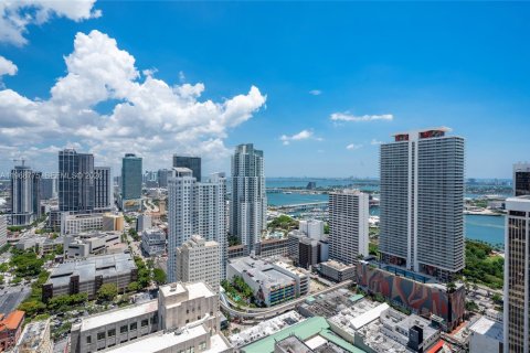 Condo in Miami, Florida, 1 bedroom  № 2031734 - photo 18
