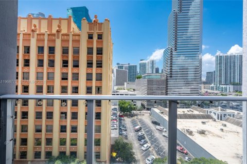 Condo in Miami, Florida, 1 bedroom  № 2031734 - photo 14