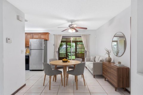 Villa ou maison à vendre à Port St. Lucie, Floride: 3 chambres, 124.12 m2 № 2382120 - photo 8