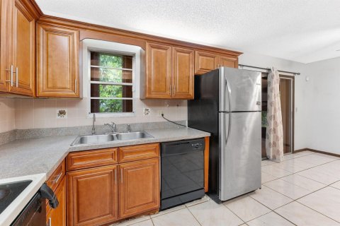 Villa ou maison à vendre à Port St. Lucie, Floride: 3 chambres, 124.12 m2 № 2382120 - photo 15
