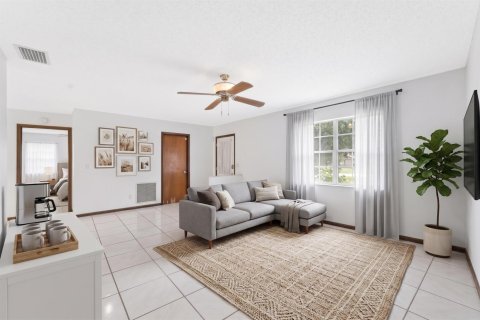 Villa ou maison à vendre à Port St. Lucie, Floride: 3 chambres, 124.12 m2 № 2382120 - photo 6