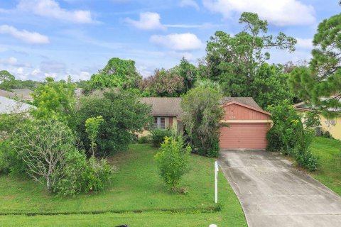 Villa ou maison à Port St. Lucie, Floride 3 chambres, 124.12 m2 № 2382120