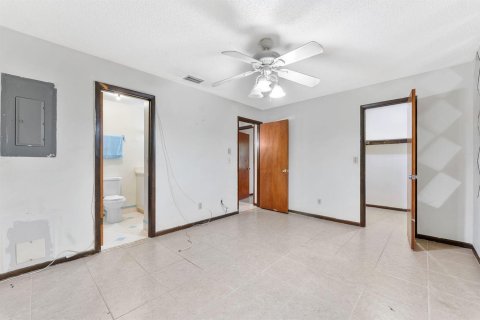 Villa ou maison à vendre à Port St. Lucie, Floride: 3 chambres, 124.12 m2 № 2382120 - photo 29
