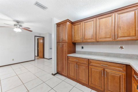 Villa ou maison à vendre à Port St. Lucie, Floride: 3 chambres, 124.12 m2 № 2382120 - photo 17