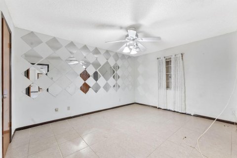 Villa ou maison à vendre à Port St. Lucie, Floride: 3 chambres, 124.12 m2 № 2382120 - photo 27