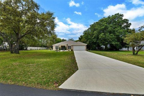 Casa en venta en Spring Hill, Florida, 4 dormitorios, 210.89 m2 № 2216755 - foto 2