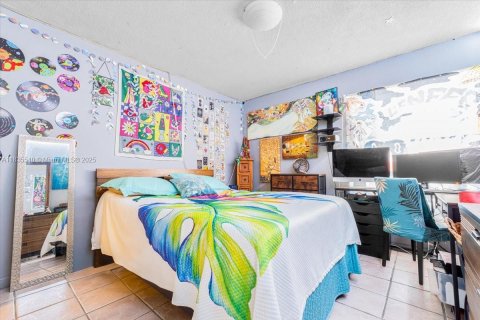 Condo in Hialeah, Florida, 3 bedrooms  № 1818517 - photo 11