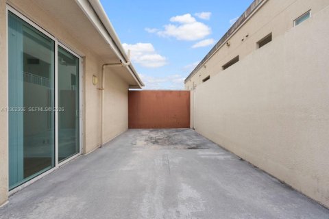 Copropriété à vendre à Miami, Floride: 2 chambres, 145.39 m2 № 2025870 - photo 26