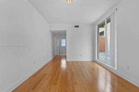 Copropriété à vendre à Miami, Floride: 2 chambres, 145.39 m2 № 2025870 - photo 20