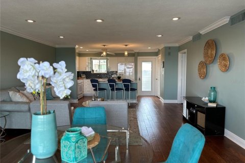 Condominio en venta en Saint Petersburg, Florida, 2 dormitorios, 111.48 m2 № 1806659 - foto 12