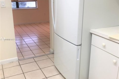 Снять в аренду кондоминиум в Хайалиа, Флорида 2 спальни, 79.15м2, № 2006711 - фото 7