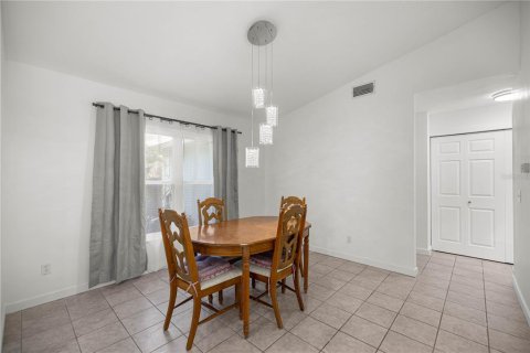 Casa en venta en Ocala, Florida, 3 dormitorios, 153.66 m2 № 1843132 - foto 10