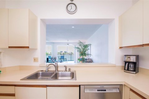 Condominio en venta en Saint Petersburg, Florida, 2 dormitorios, 106.37 m2 № 2157140 - foto 15