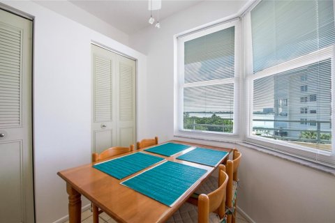 Condominio en venta en Saint Petersburg, Florida, 2 dormitorios, 106.37 m2 № 2157140 - foto 19