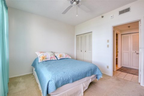 Condominio en venta en Saint Petersburg, Florida, 2 dormitorios, 106.37 m2 № 2157140 - foto 28