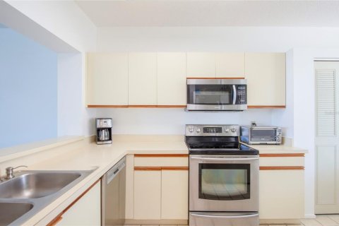 Condominio en venta en Saint Petersburg, Florida, 2 dormitorios, 106.37 m2 № 2157140 - foto 17