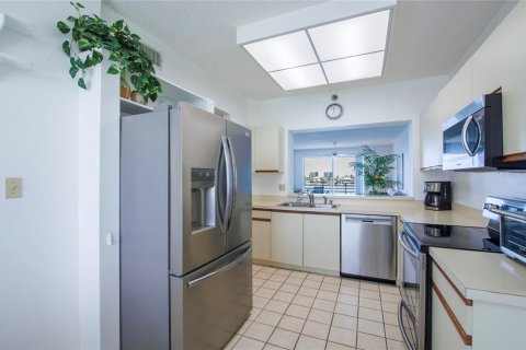 Condominio en venta en Saint Petersburg, Florida, 2 dormitorios, 106.37 m2 № 2157140 - foto 14