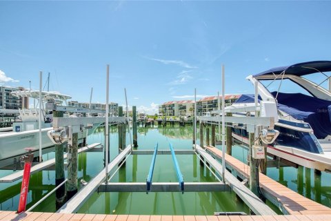 Condominio en venta en Saint Petersburg, Florida, 2 dormitorios, 106.37 m2 № 2157140 - foto 4