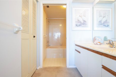 Condominio en venta en Saint Petersburg, Florida, 2 dormitorios, 106.37 m2 № 2157140 - foto 24