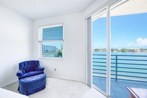 Condominio en venta en Saint Petersburg, Florida, 2 dormitorios, 106.37 m2 № 2157140 - foto 23