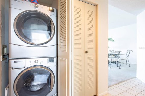 Condominio en venta en Saint Petersburg, Florida, 2 dormitorios, 106.37 m2 № 2157140 - foto 26
