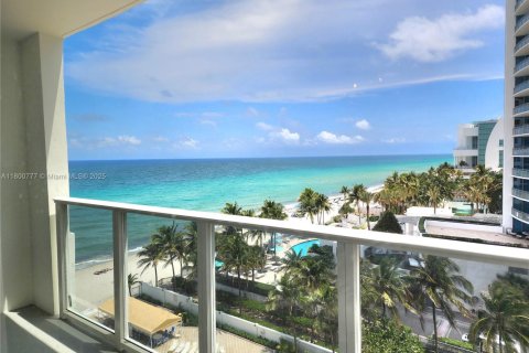 Condo à Hollywood, Floride, 1 chambre  № 2037264